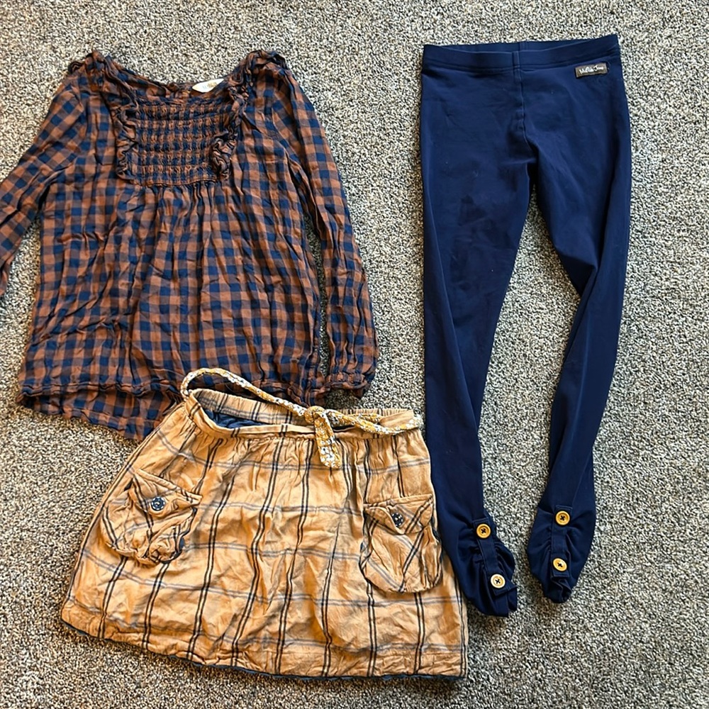 Matilda Janebundle size 10. Silvi top, Sloan Leggings, & Freya girls skirt.